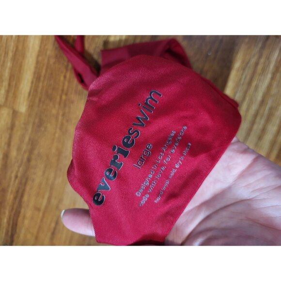 Everie Swim Size Large Red Bikini Top Only - Picture 4 of 4